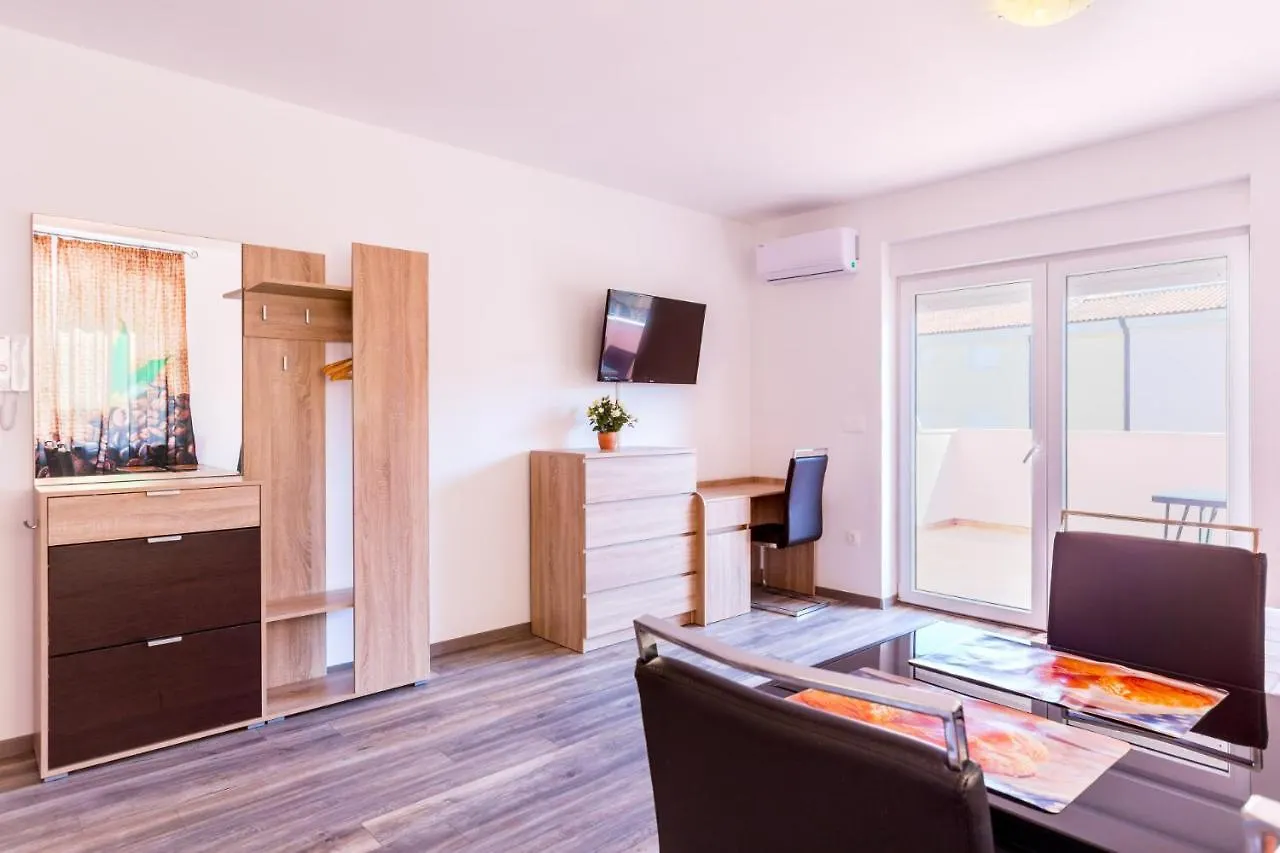 Ferienwohnung Irina Medulin 0*,